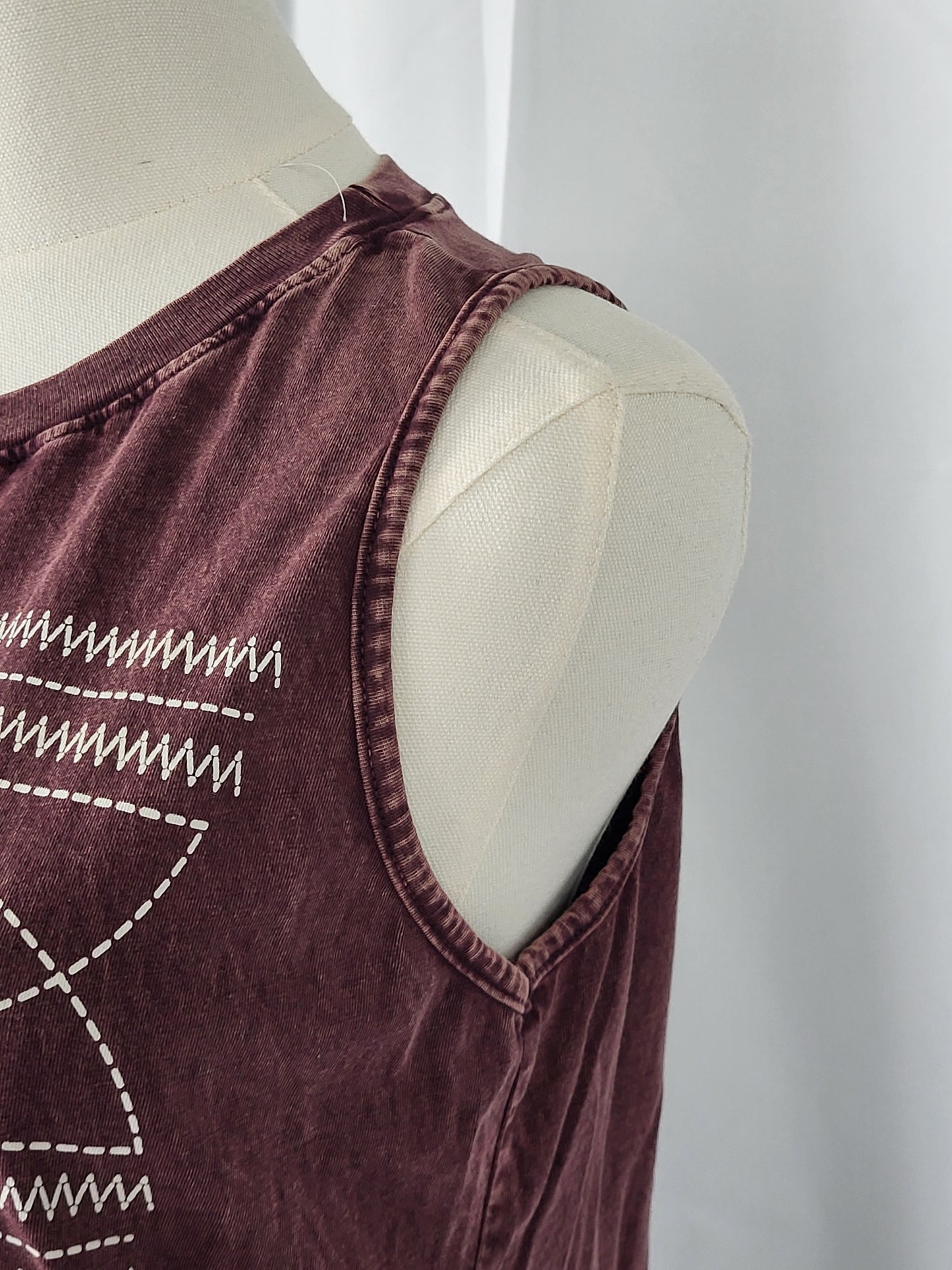Cowboy Boots Toe Stitched Graphic Burgundy Tank Top | HRTandLUV