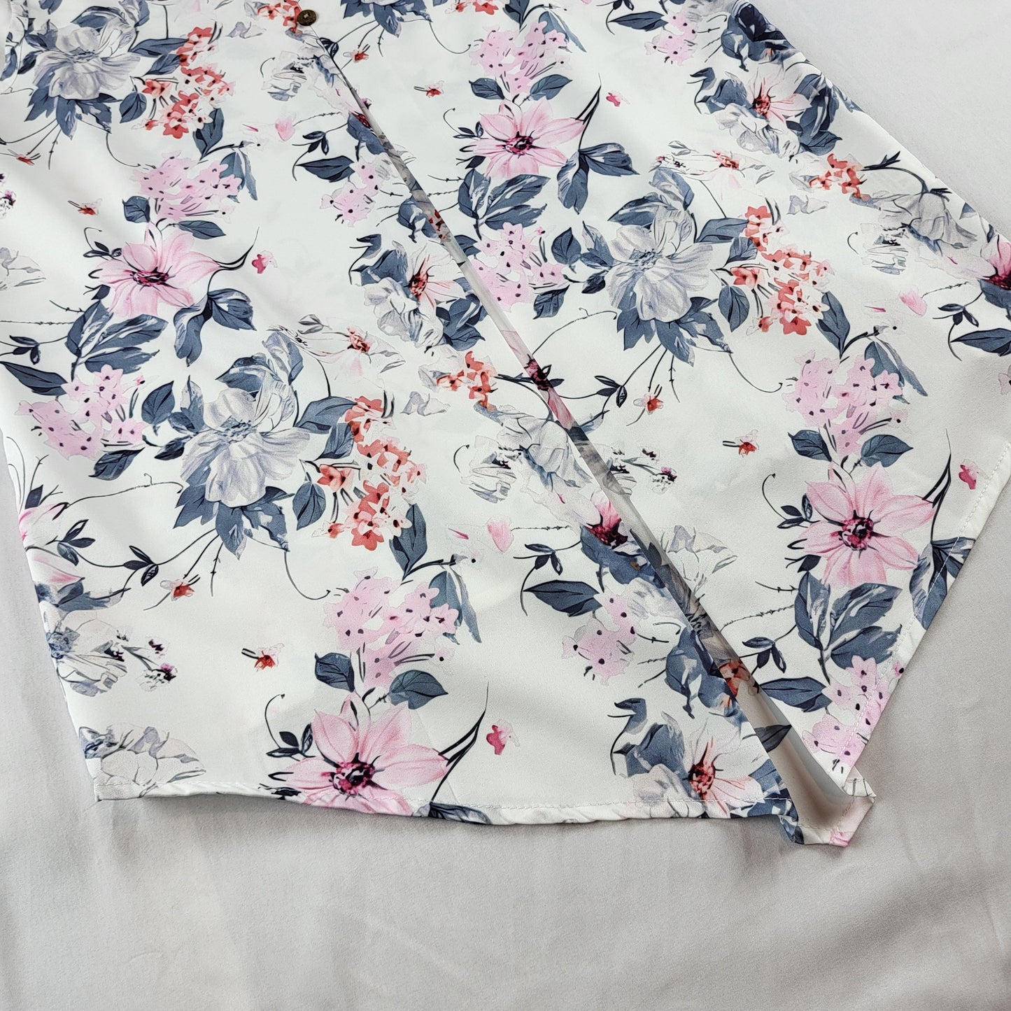 Floral Print Sleeveless V-Neck Blouse (Pink & Gray Flowers)